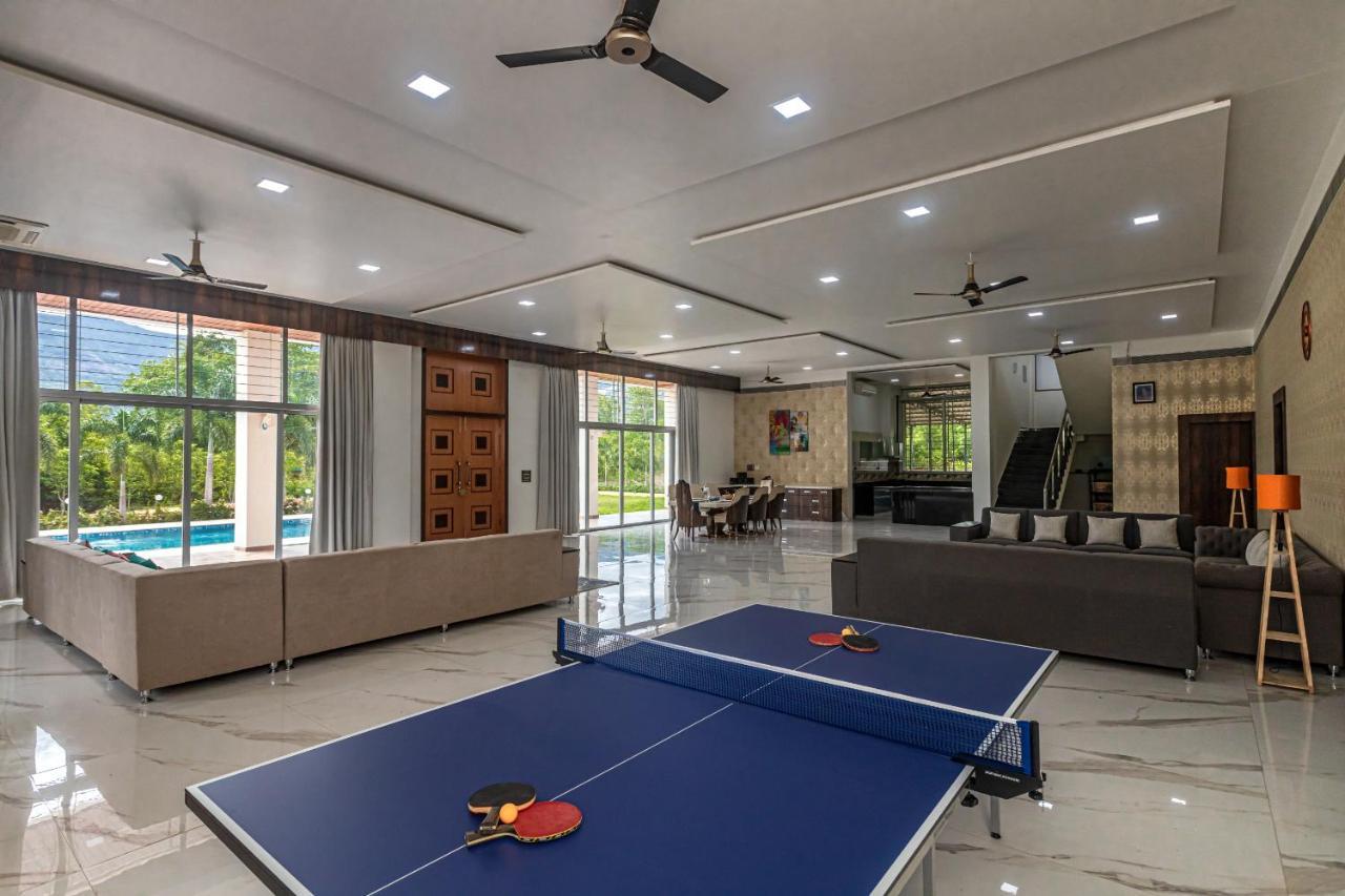 Saffronstays Odyssey, Karjat - 10 Acres Pet-Friendly Estate With Swimming Pool Chinchavli 외부 사진