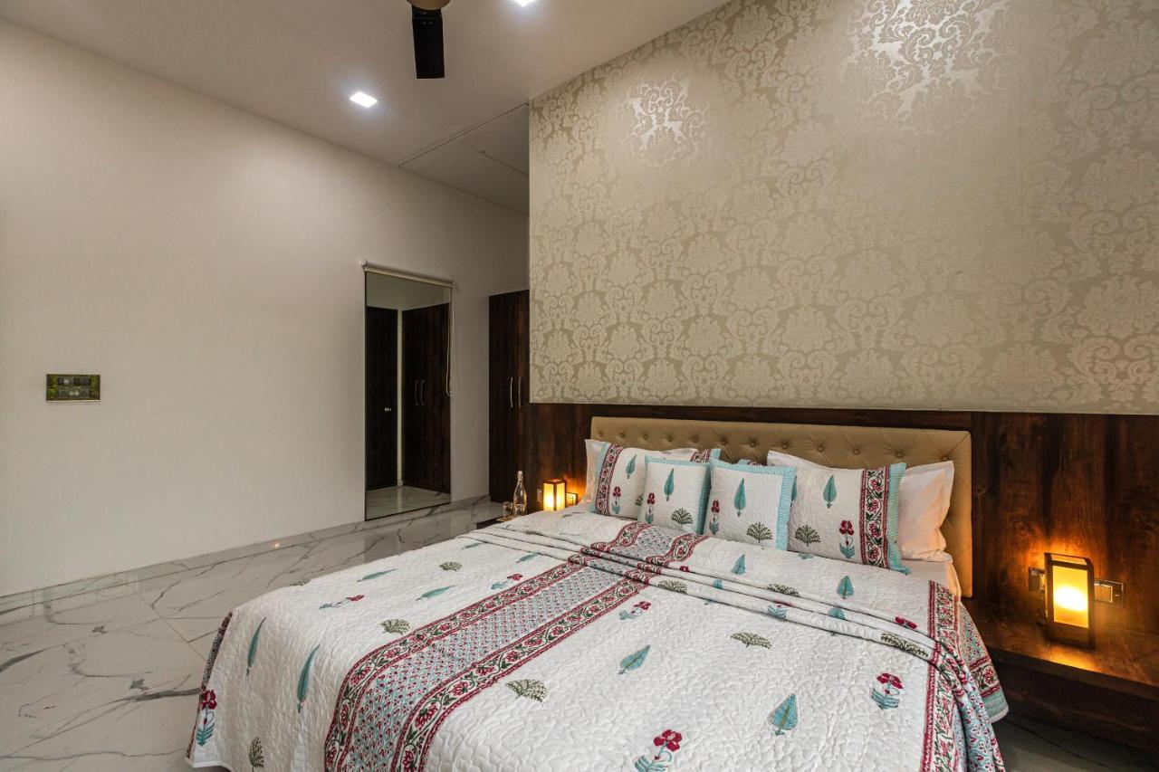 Saffronstays Odyssey, Karjat - 10 Acres Pet-Friendly Estate With Swimming Pool Chinchavli 외부 사진