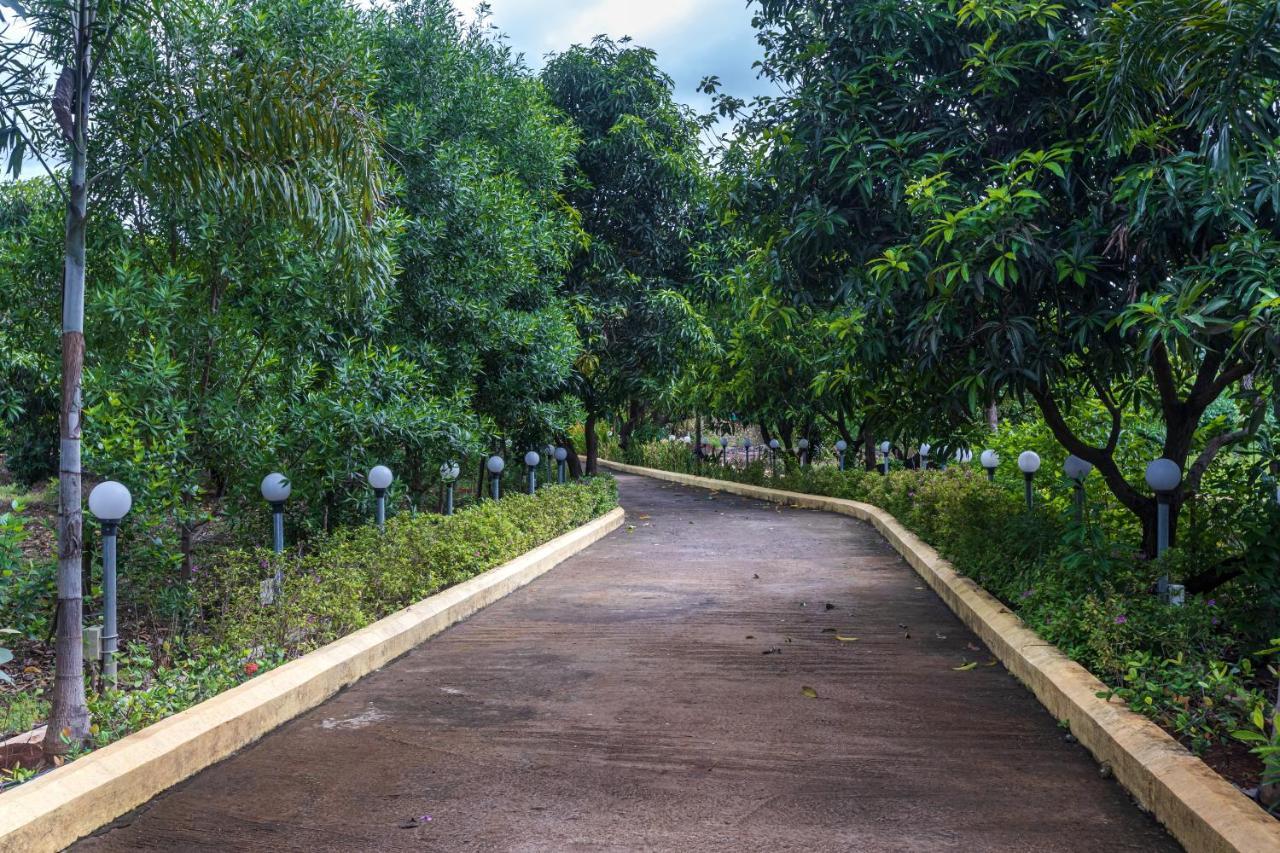 Saffronstays Odyssey, Karjat - 10 Acres Pet-Friendly Estate With Swimming Pool Chinchavli 외부 사진