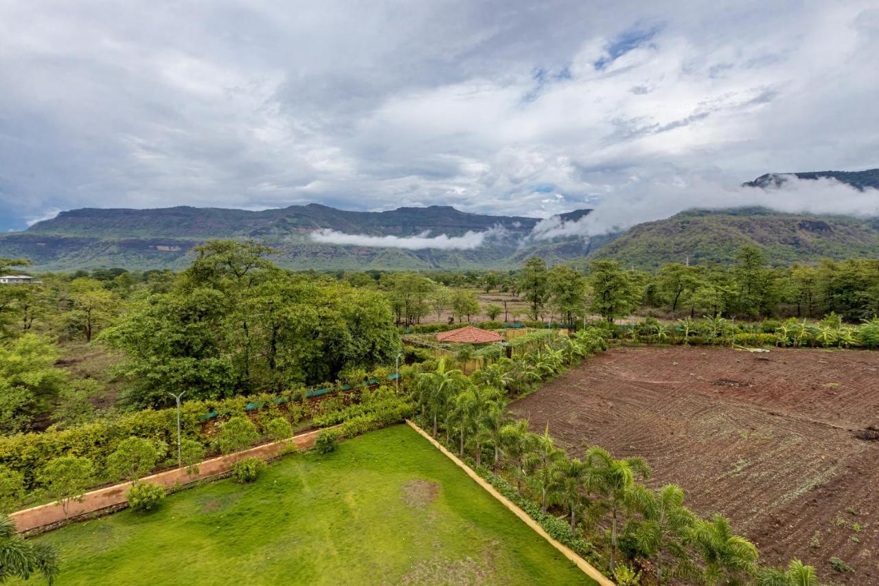 Saffronstays Odyssey, Karjat - 10 Acres Pet-Friendly Estate With Swimming Pool Chinchavli 외부 사진