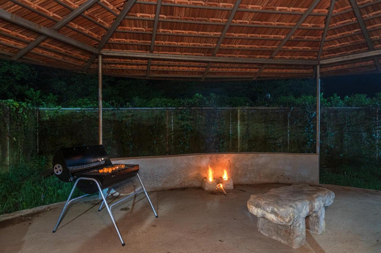 Saffronstays Odyssey, Karjat - 10 Acres Pet-Friendly Estate With Swimming Pool Chinchavli 외부 사진