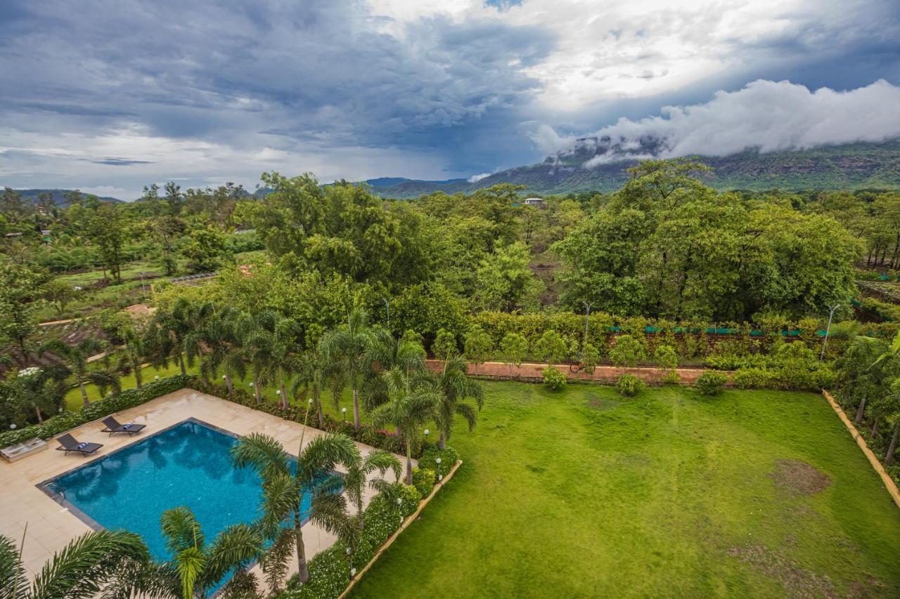 Saffronstays Odyssey, Karjat - 10 Acres Pet-Friendly Estate With Swimming Pool Chinchavli 외부 사진